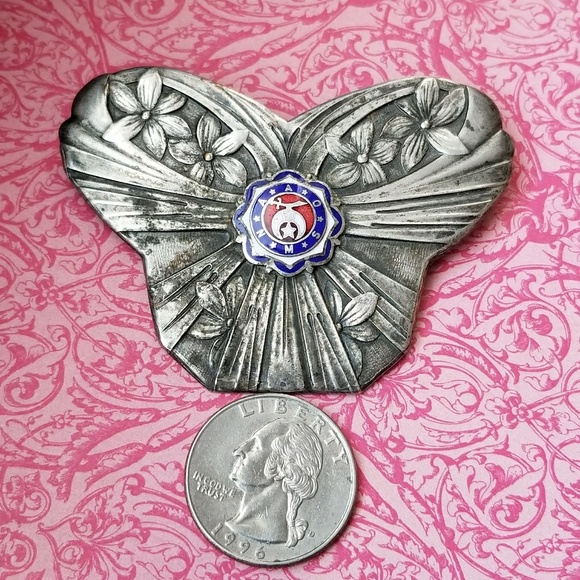 Vintage Shriners brooch Art Nouveau broach pin silver tone butterfly - Picture 3 of 7